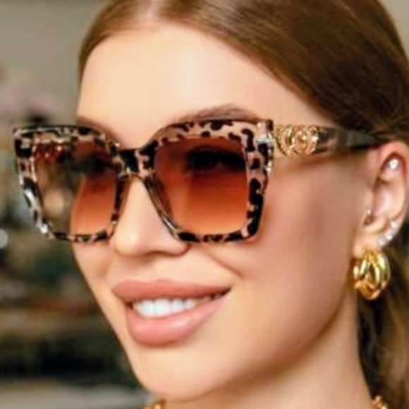 Geometric Oversized Sunglasses Pick One - Picture 2 of 5